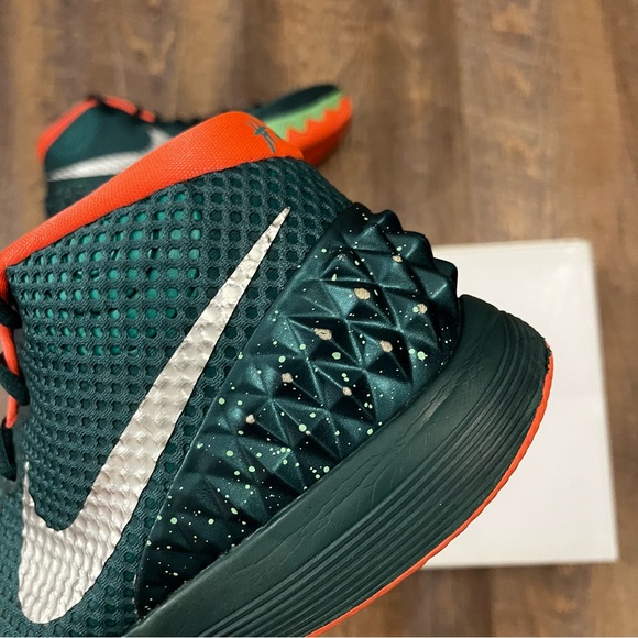 Nike Kyrie 1 Flytrap Emerald Green - Picture 12 of 12